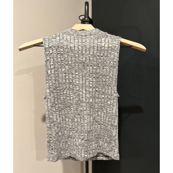 American Eagle Sleeveless Turtleneck - Picture 3 of 8